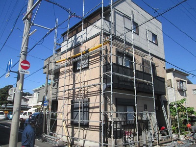 外壁塗装 足場組立1