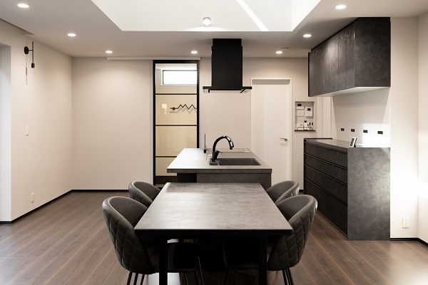 断熱等級7 新築内装トップ